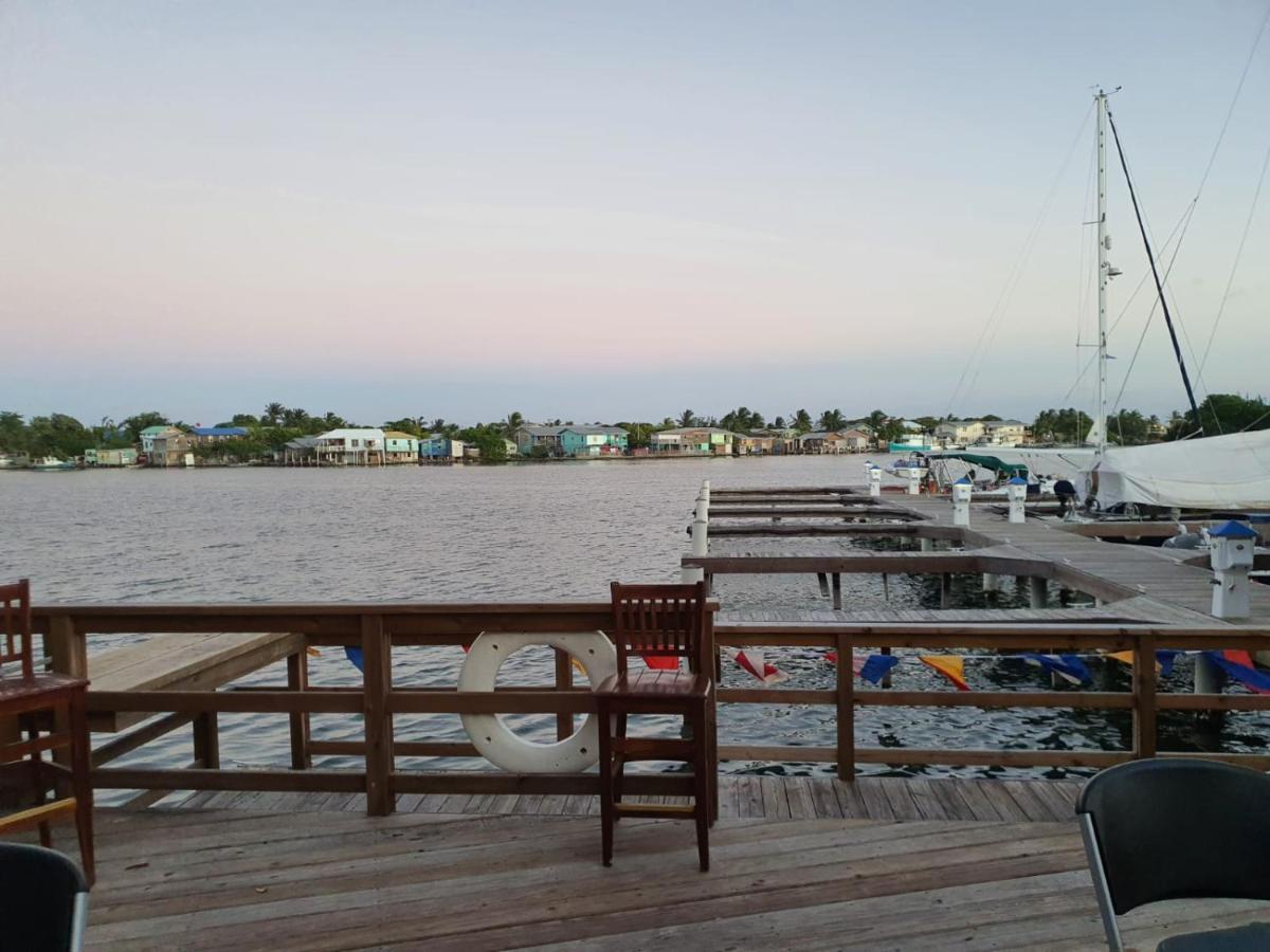 Hotel Roatan Yacht Club&Dive Center French Harbour Exterior foto